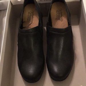 Croft & Barrow black shoeties